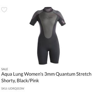 Aqua lung Women’s 3MM Shorty size 11/12 wetsuit
